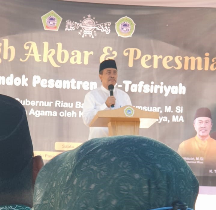 Gubernur Riau Syamsuar