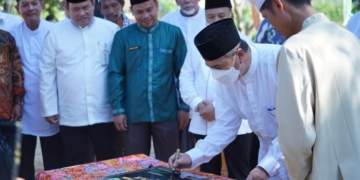 Resmikan pondok pesantren At-tafsiriyah riau