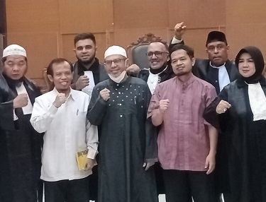 Sidang kasus Terorisme: Pengacara Tuntut Perkara Ustad Farid CS Harus Gugur Demi Hukum