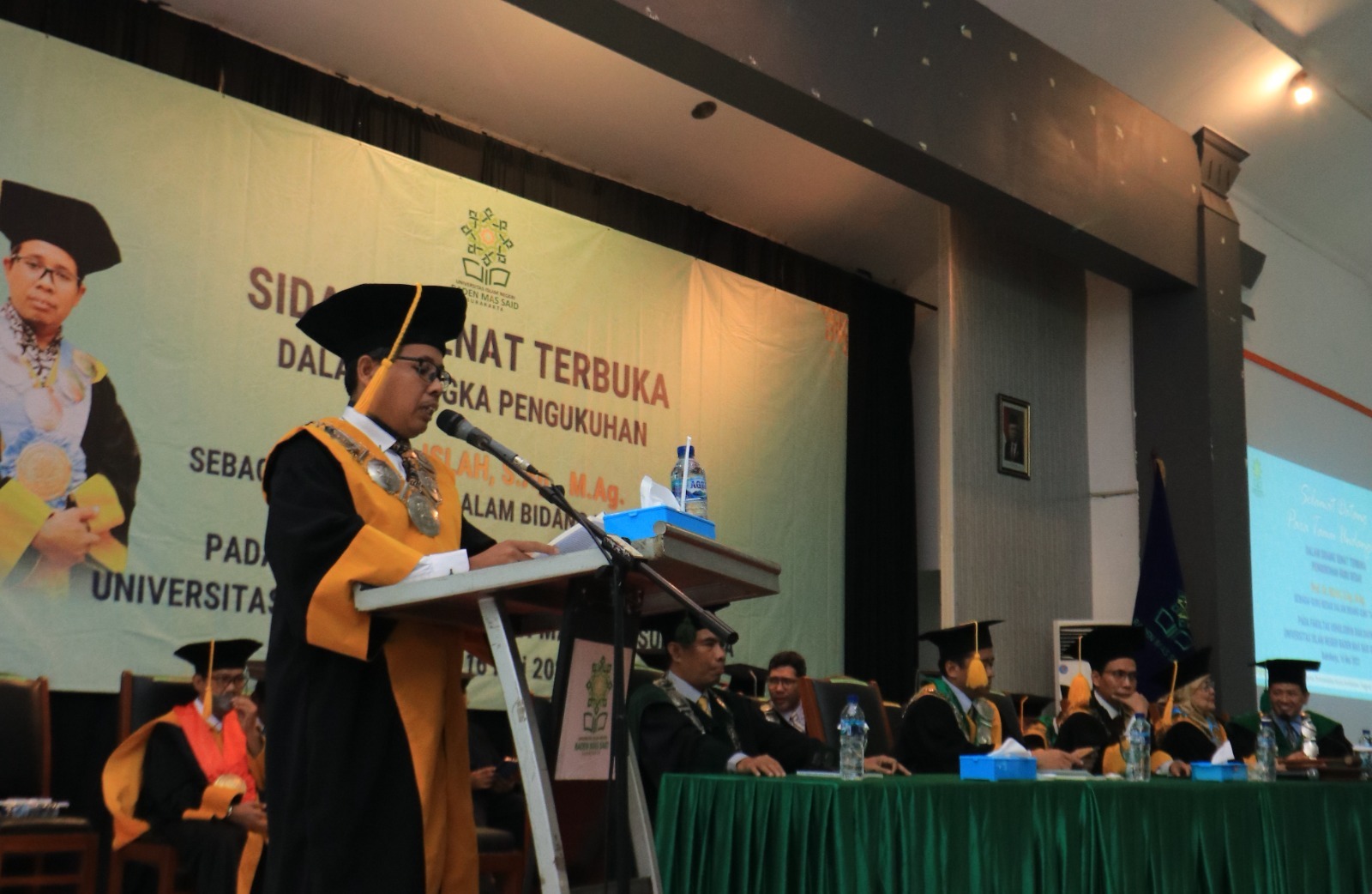 Jadi Pakar Tafsir Al-Qur’an Berbahasa Jawa, Islah Gusmian Dikukuhkan Jadi Guru Besar UIN RMS Surakarta