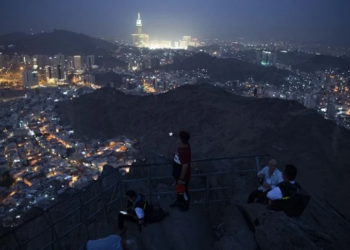 Hukum Membawa Pulang Tanah Haram ke Indonesia