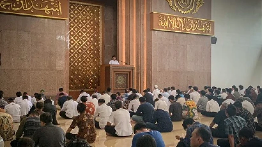 Khutbah Jumat Bahasa Minang: Batobaik dari Sagalo Doso