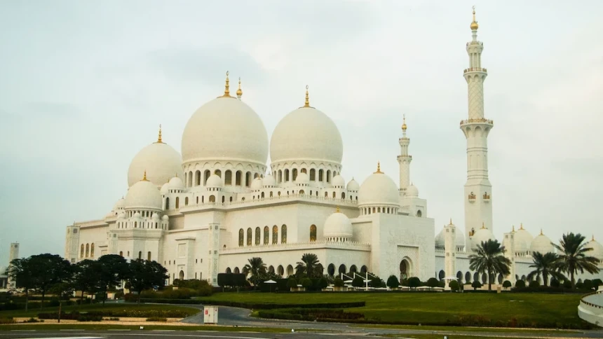 Khutbah Jumat: Memfungsikan Masjid untuk Kemaslahatan Umat