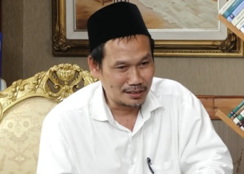 Kisah Gus Baha soal Hukum Tahallul di Barber Shop Pakai Semprotan Pewangi