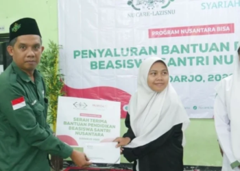 LAZISNU Salurkan Beasiswa Santri Nusantara untuk Puluhan Santri di Sidoarjo