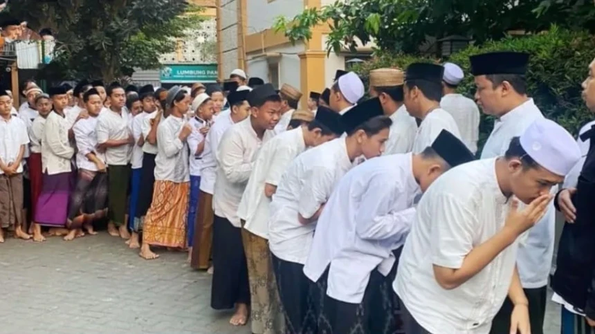 Liburan Tiba, Santri Tebuireng Harus Amalkan Ilmu dan Semangat Beribadah 