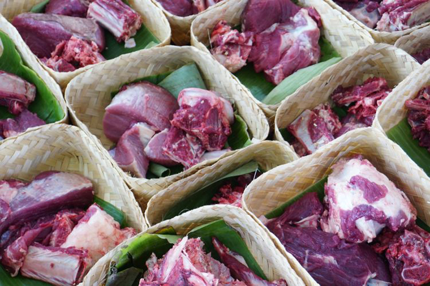 Bolehkah Membagikan Daging Kurban yang Sudah Matang? Bagaimana Hukumnya?