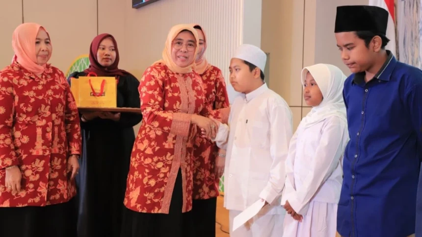 Gandeng Baznas, DWP Bimas Islam Santuni 250 Anak Yatim | NU Online
