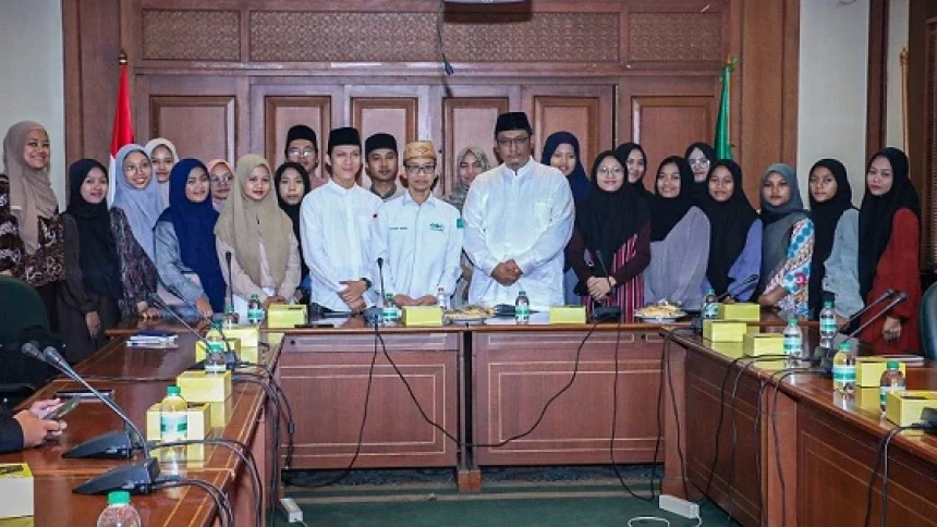 Kunjungi PBNU, 36 Santri Berprestasi Penerima Beasiswa Siap Kuliah di Kampus Pilihan