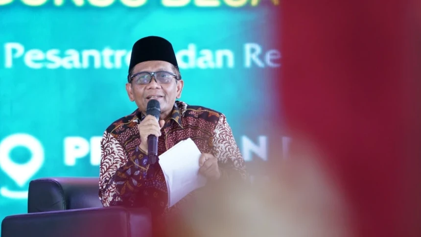 Mahfud MD: Peran Besar Pesantren dalam Pendirian NKRI Tak Terbantahkan | NU Online