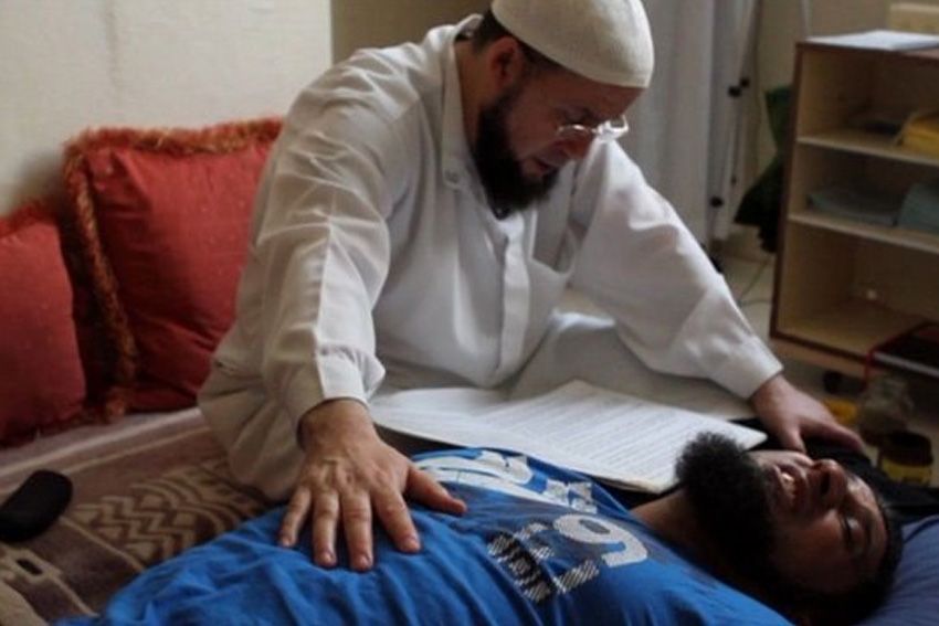 Mengobati Orang yang Kesurupan dengan Surah Al-Mu’minun Ayat 115