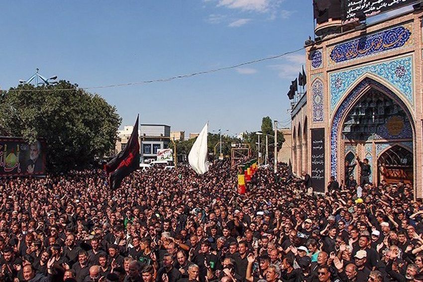 Rayakan Asyura: Ribuan Kaum Syiah Iran Lakukan Ritual Berkabung