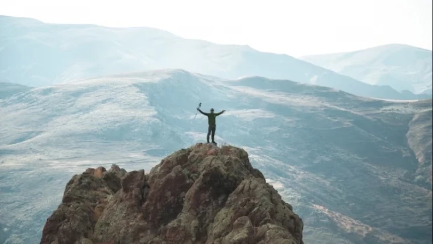 Khutbah Jumat: Esensi Kemerdekaan Manusia  | NU Online