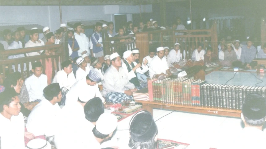 Komisi B Bahtsul Masail Haul Buntet 2023 Bahas Zakat Aset Produktif hingga Problem Rumah Tangga PMI | NU Online