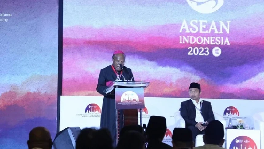 Uskup Apresiasi ASEAN IIDC: Dialog Pilihan Tepat di Tengah Kompleksitas Dunia | NU Online