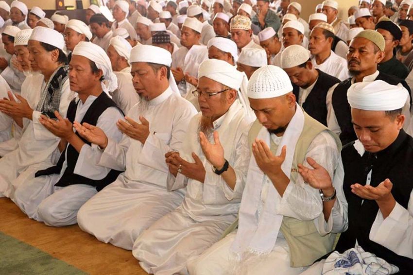 Keuntungan Mendoakan Kaum Muslimin, Pahalanya Dahsyat