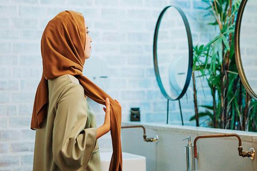 Suka Berdandan dan Berhias? Jangan Lupa Perhatikan Adab-adabnya