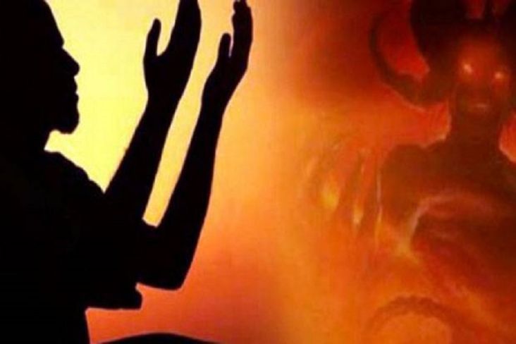 Modus Tukang Ramal : Bekerjasama dengan Jin, Menyadap Berita yang Terjadi di Langit