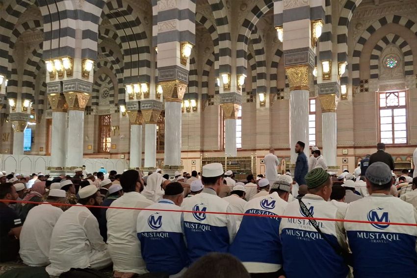 Cara Dengar Khotbah Salat Jumat di Masjidilharam dan Masjid Nabawi dalam Bahasa Indonesia
