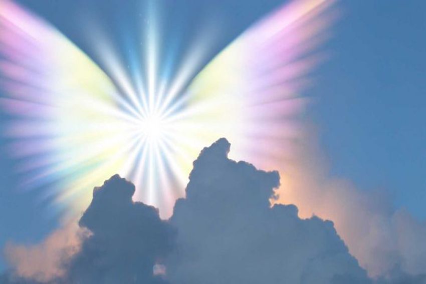 Inilah 15 Orang Beruntung yang Selalu Didoakan  Malaikat, Yuk Simak!