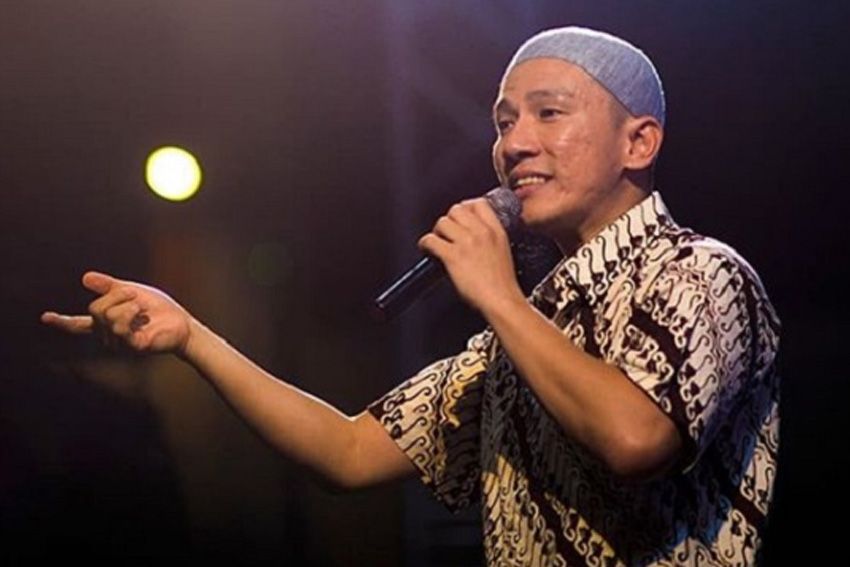 Hukum Mengucapkan Selamat Natal Menurut Ustaz Felix Siauw