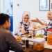 Arti Mimpi Makan Siang Menurut Ulama, Ternyata Ini Maknanya