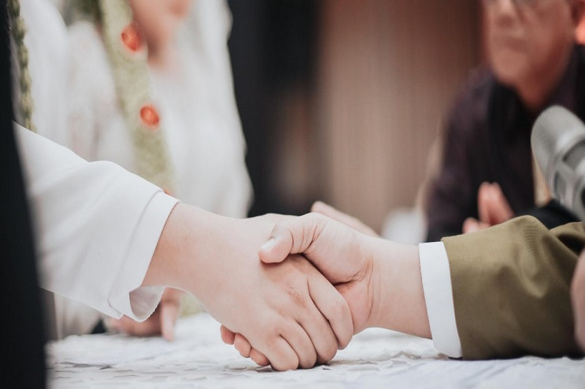 8 Bacaan Ijab Kabul Pernikahan dan Tata Caranya  – Portal Islam