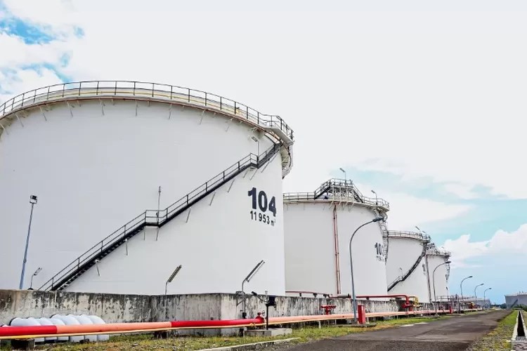 Jadi Lokasi Oplosan BBM, Kejagung Geledah Kantor PT OTM terkait Kasus Korupsi Minyak Mentah  – Portal Berita Islam