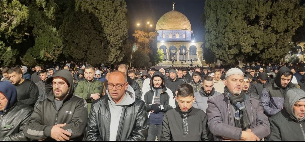 Pasukan ‘Israel’ Serbu Masjid Al-Aqsa, Usir Jamaah Shalat Tarawih  – Portal Berita Islam