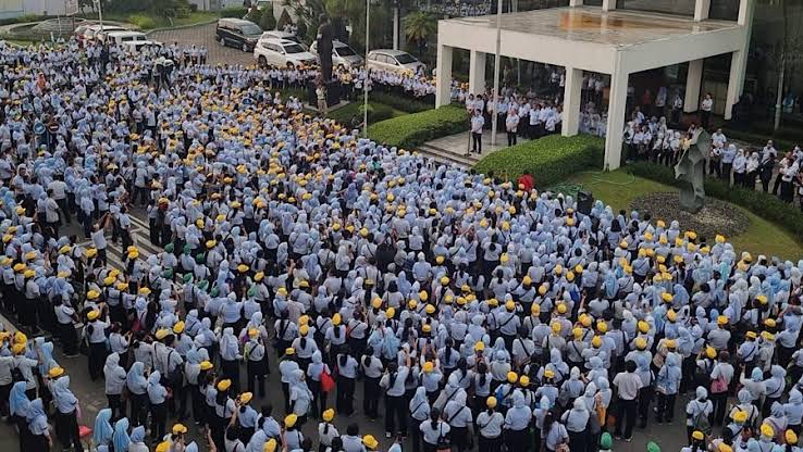 Pemerintah Pastikan Korban PHK Sritex Segera Bekerja Kembali  – Portal Berita Islam