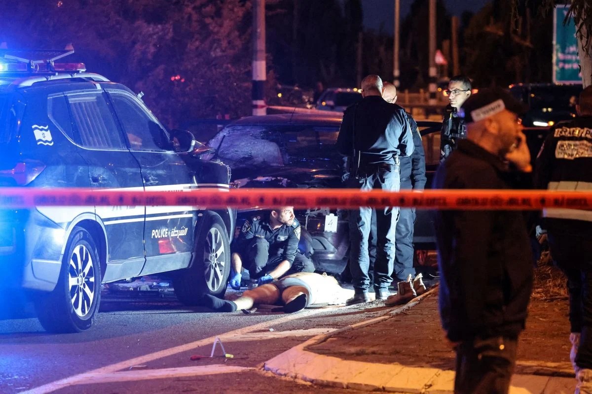 Pria Palestina Tabrakan Mobilnya ke Kerumuman Warga ‘Israel’, 13 Orang Terluka  – Portal Berita Islam