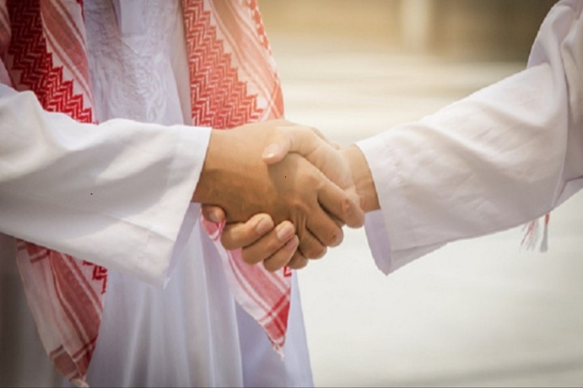 6 Hal yang Harus Diperhatikan saat Berjabat Tangan, Simak Ya!  – Portal Islam