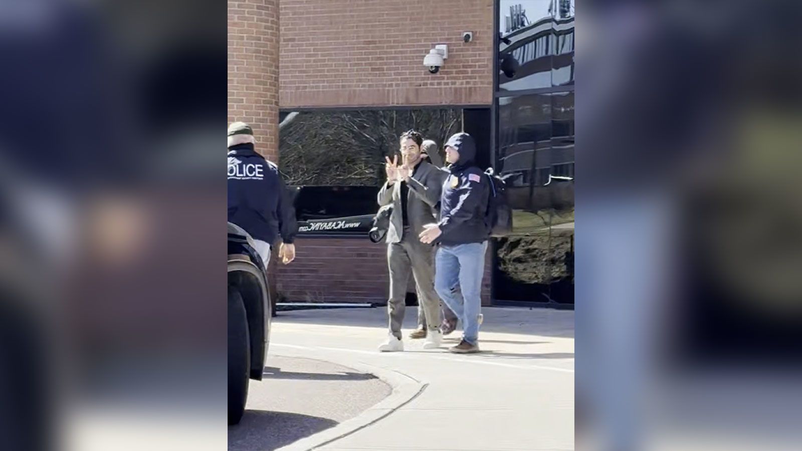 Mahasiswa Aktivitas Pro-Palestina Kembali Ditangkap Imigrasi AS  – Portal Berita Islam