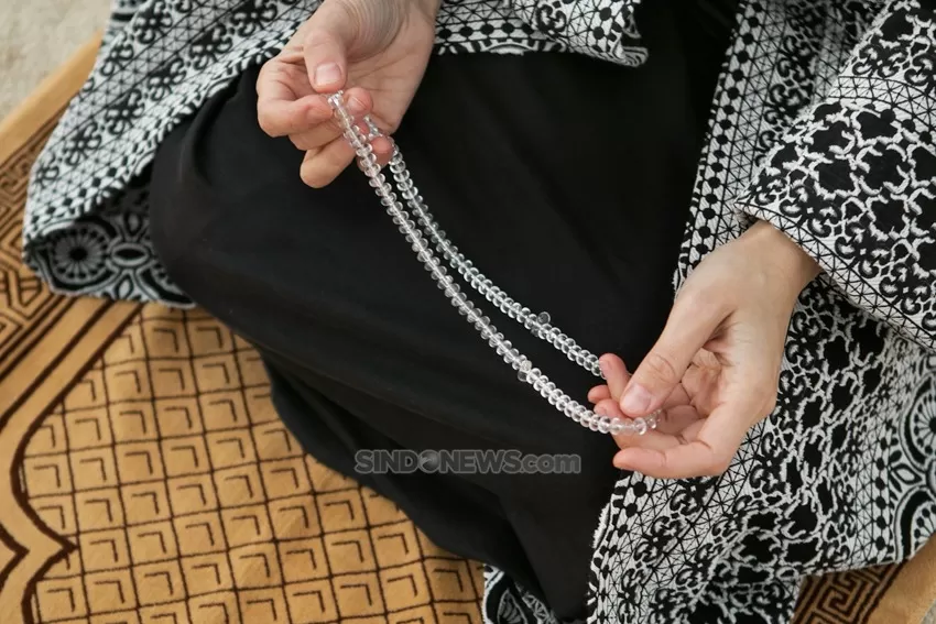 Zikir yang Dianjurkan untuk Wanita Haid, Ampuh Menghapus Dosa  – Portal Islam