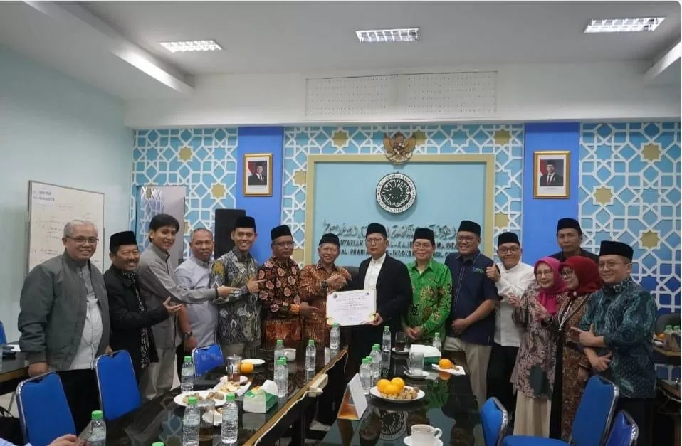 KH Cholil Nafis Resmi Menjabat Ketua Badan Pengurus DSN-MUI  – Portal Islam
