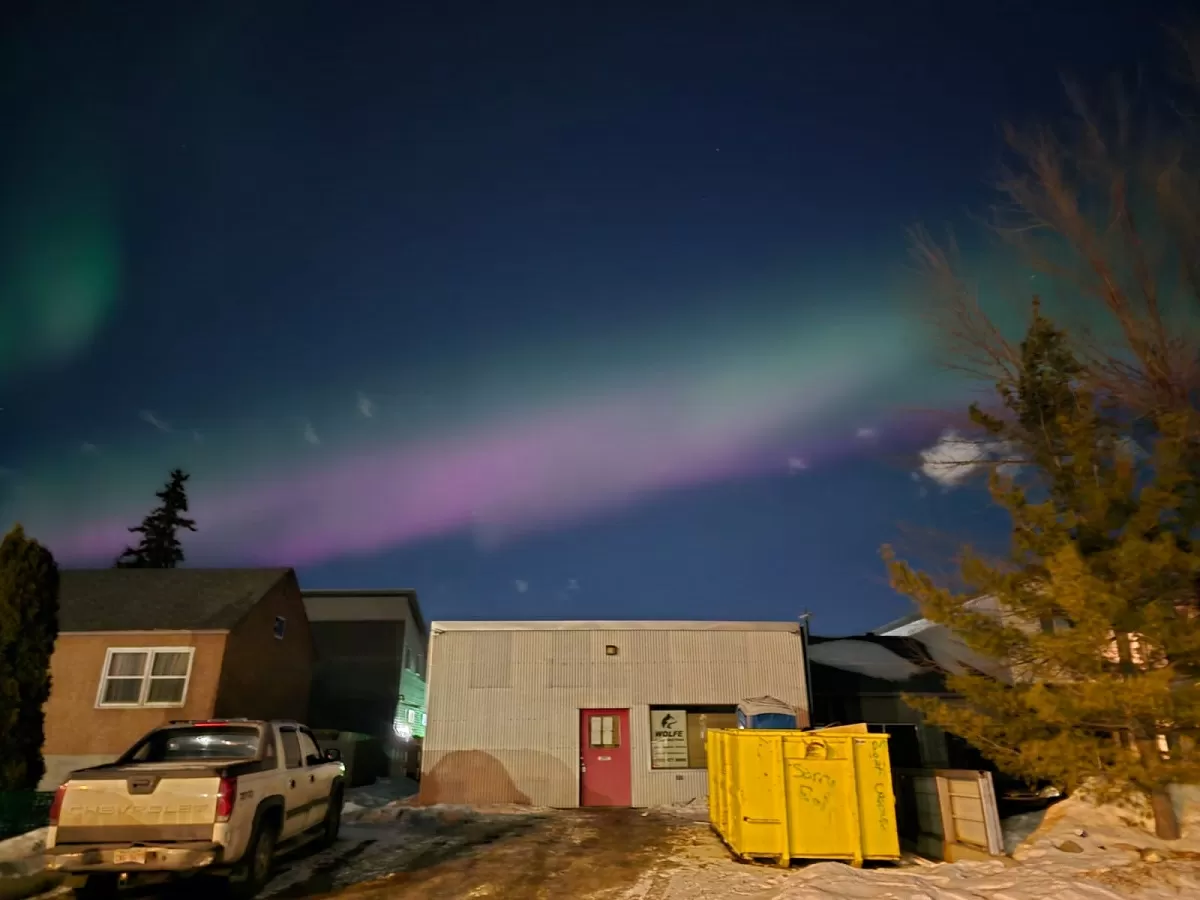 Masjid Pertama Indonesia di Kanada Resmi Berdiri, Dihiasi Aurora Borealis  – Portal Islam