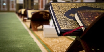 Tadabur Ayat-ayat Terakhir Surat An-Naziat: Perbedaan Penghuni Surga dan Neraka  – Portal Islam