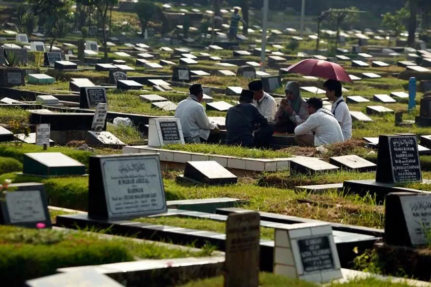 Doa Ziarah Kubur Menjelang Ramadan Lengkap dengan Adab dan Tata Cara – Portal Islam