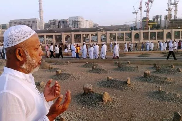 Manfaat Ziarah Kubur agar Senantiasa Mengingat Kematian  – Portal Islam