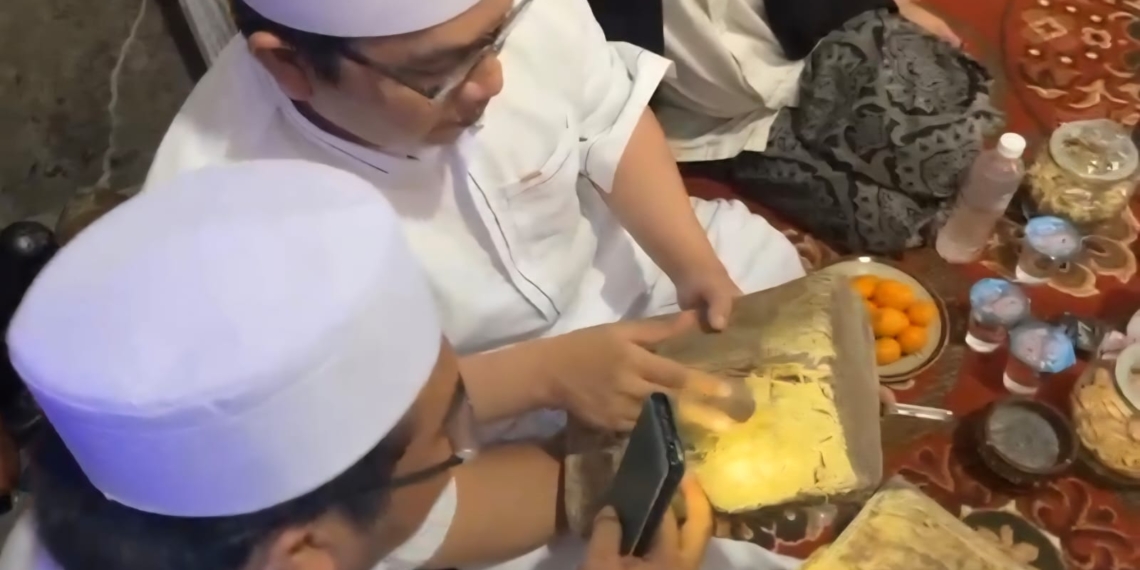 Geger: Manuskrip-manuskrip Sunan Ampel Dari Abad 15 dan 16 Masehi Ditemukan di Bantarsari Cilacap – Polemik Nasab Habib