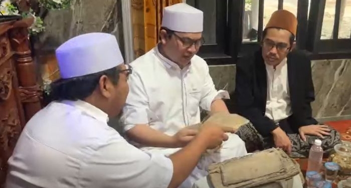 Meluruskan Sejarah Amaliah Tahlil: Ditradisikan oleh Walisongo Sunan Ampel, Namun Diduga Sejarah Dibelokkan oleh Oknum? – Polemik Nasab Habib