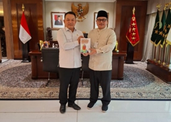 K.H. Imaduddin Utsman Al Bantani Temui Kepala Staf Kepresidenan di Gedung KSP – Polemik Nasab Habib